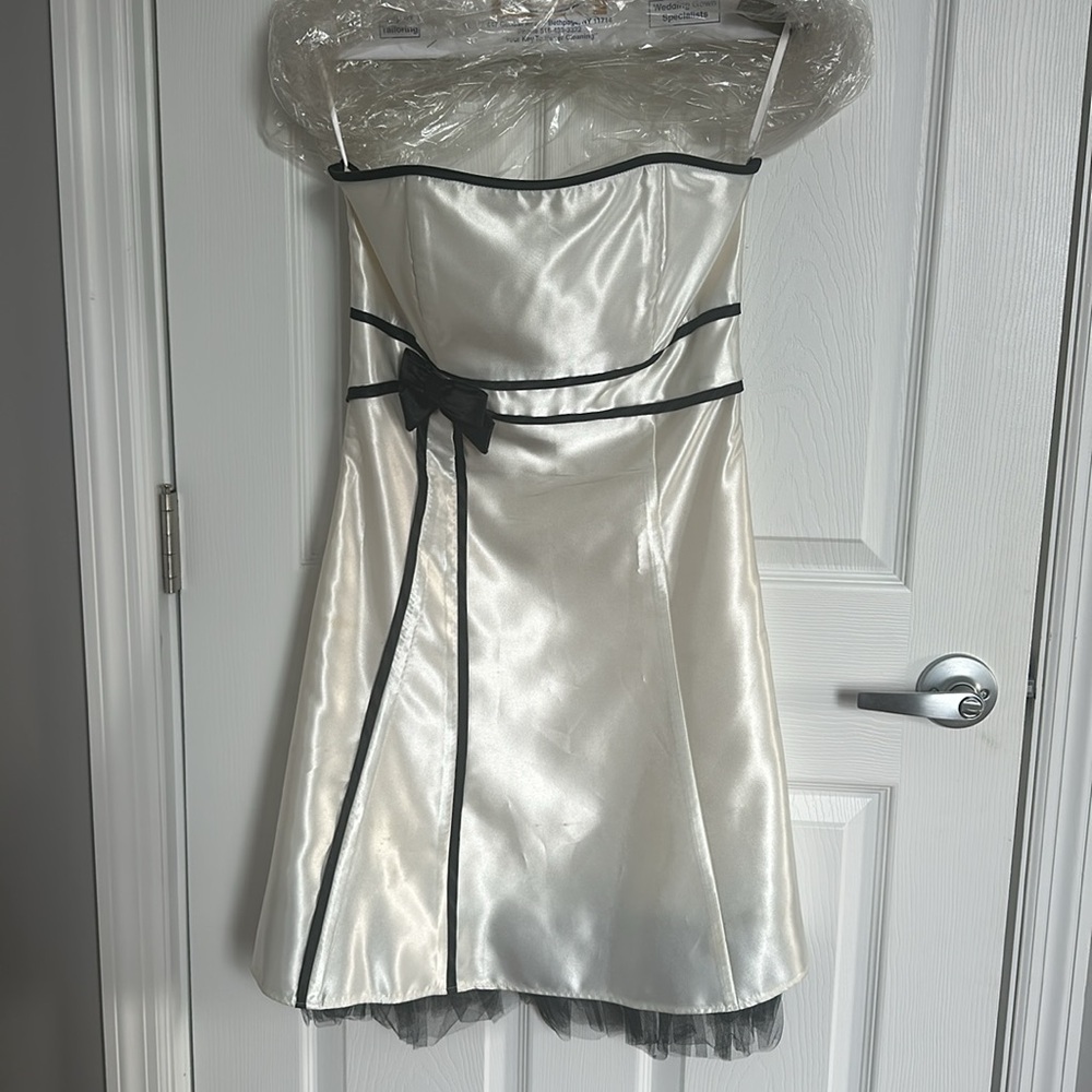 Jessica McClintock Black & white dress